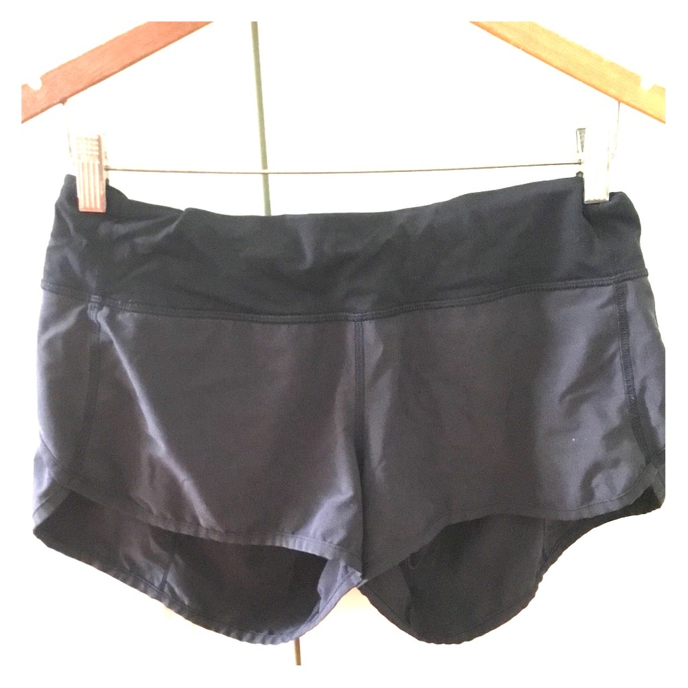 LULULEMON speed up short size 8